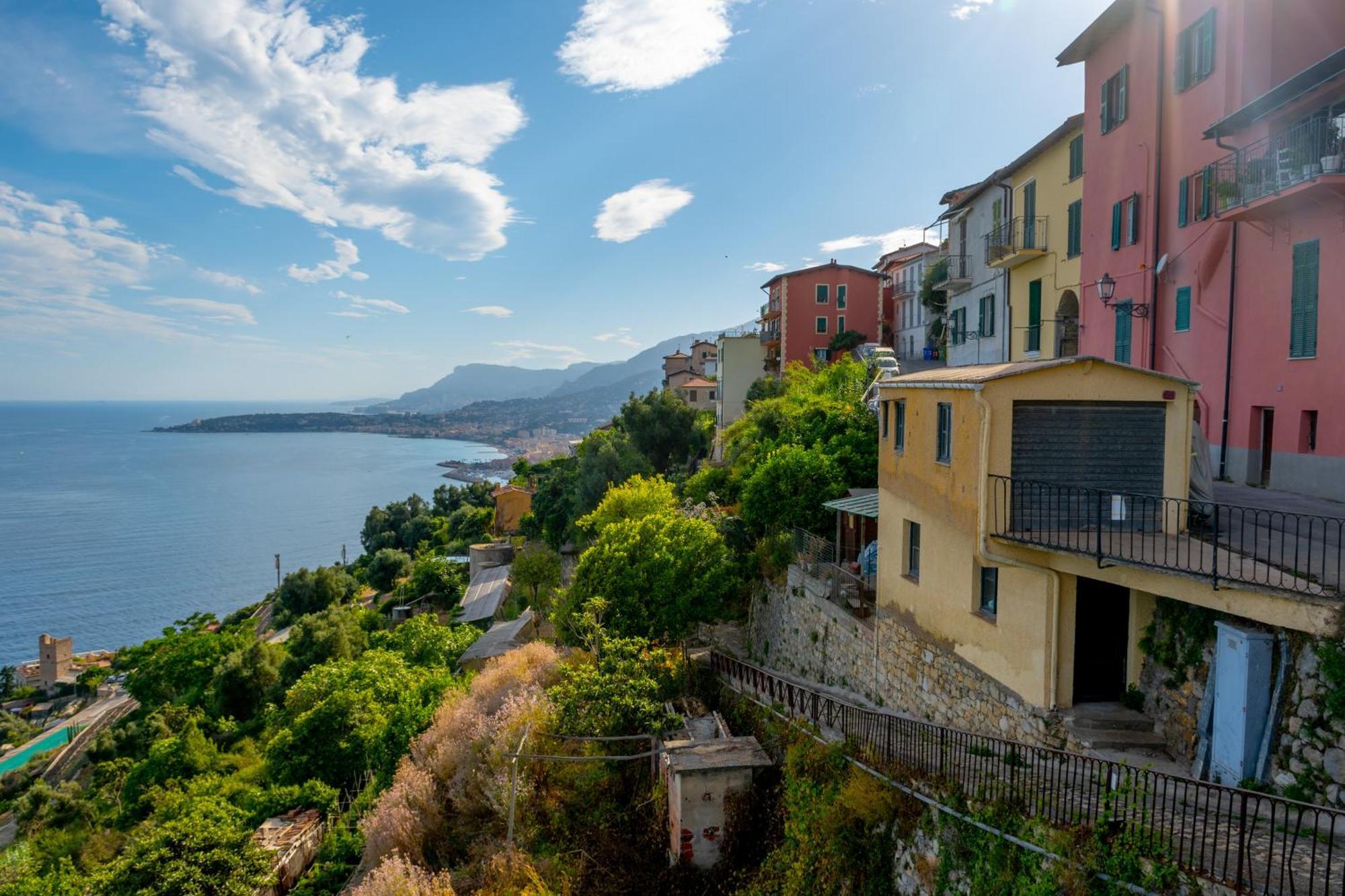 Апартаменты Total Sea View Grimaldi Вентимилья Экстерьер фото