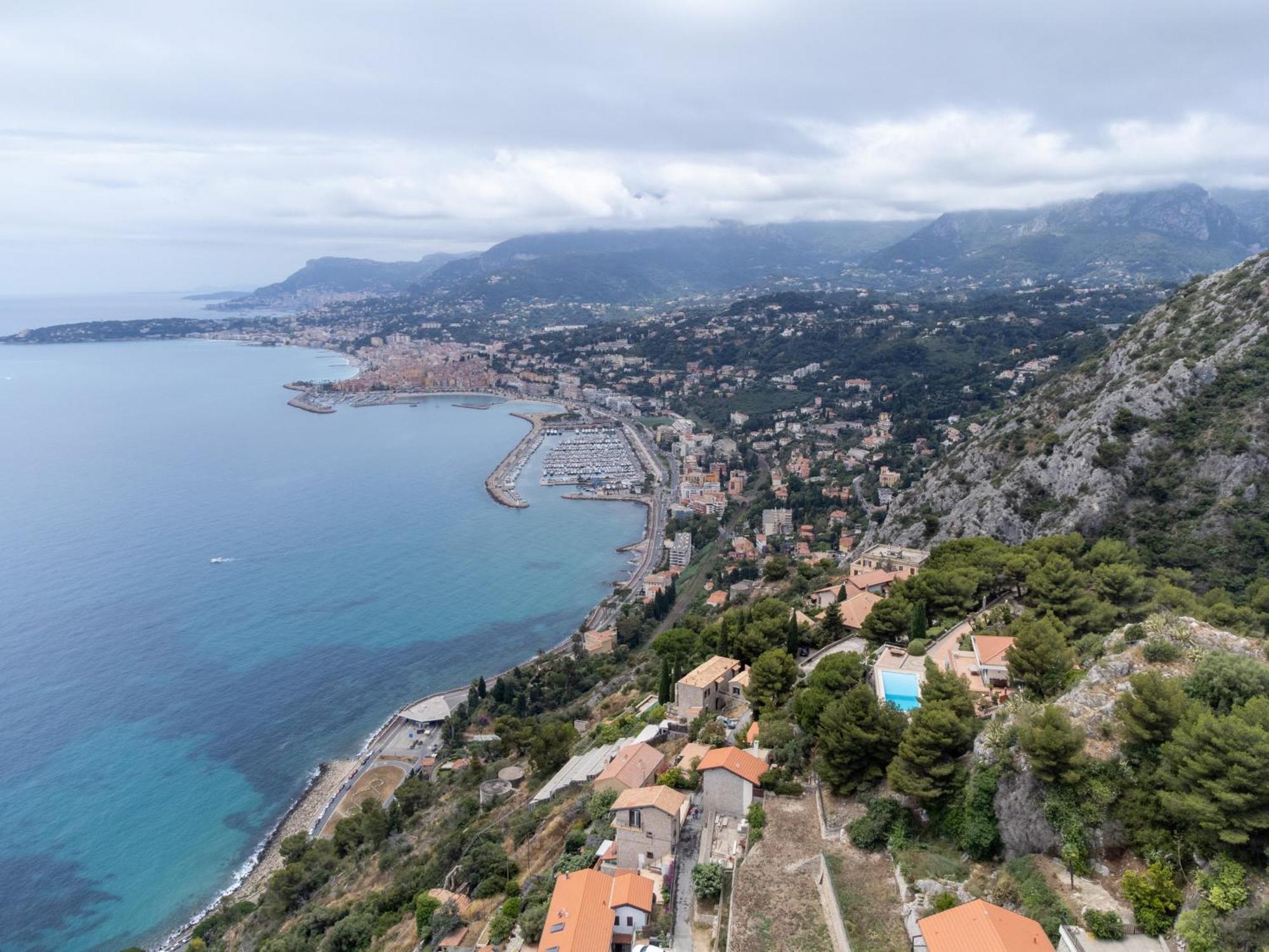Апартаменты Total Sea View Grimaldi Вентимилья Экстерьер фото